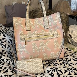 Stylish Pink Michael Kors Tote Bag with Pouch